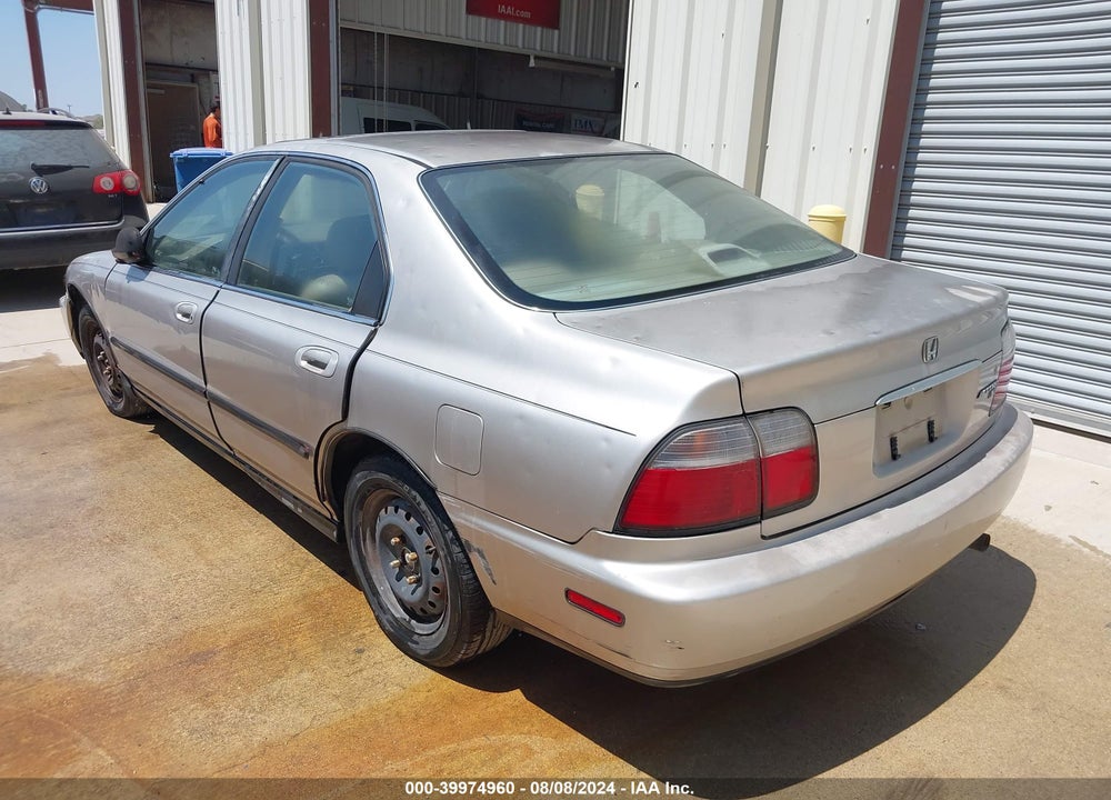 1997 HONDA ACCORD LX VIN: 1HGCD5630VA277511