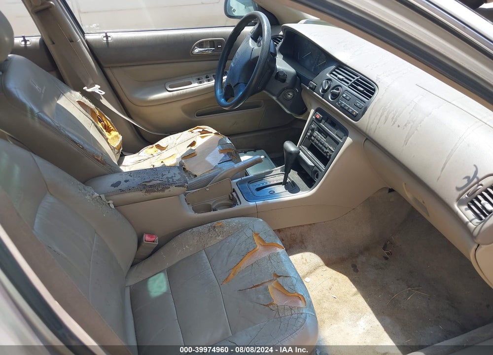 1997 HONDA ACCORD LX VIN: 1HGCD5630VA277511