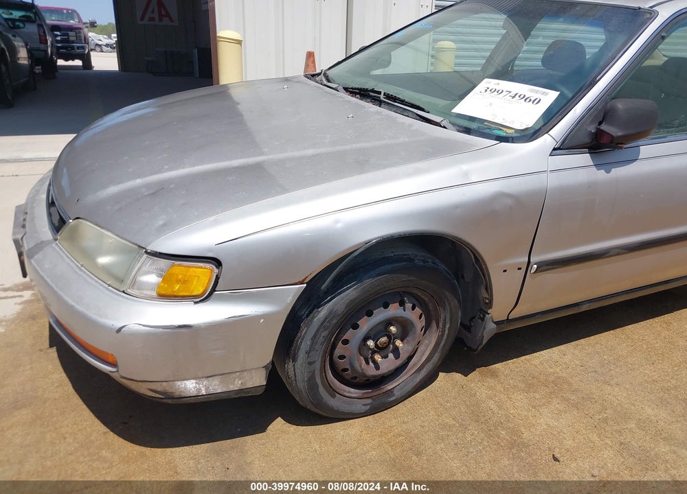 1997 HONDA ACCORD LX VIN: 1HGCD5630VA277511
