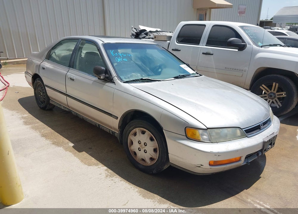 1997 HONDA ACCORD LX VIN: 1HGCD5630VA277511