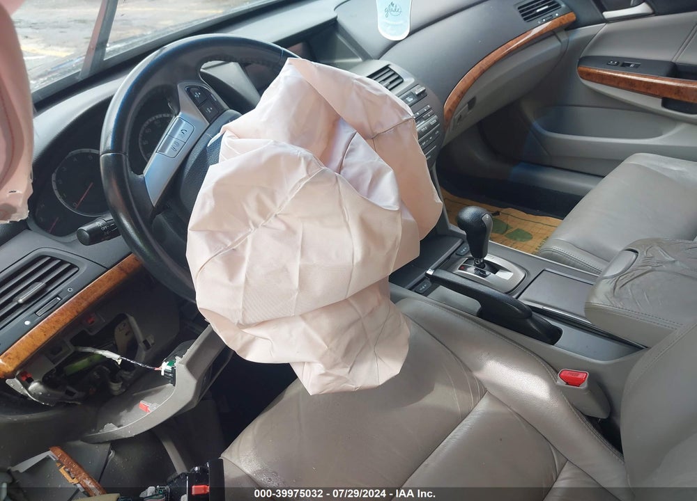 2012 HONDA ACCORD 2.4 EX-L VIN: 1HGCP2F84CA187468