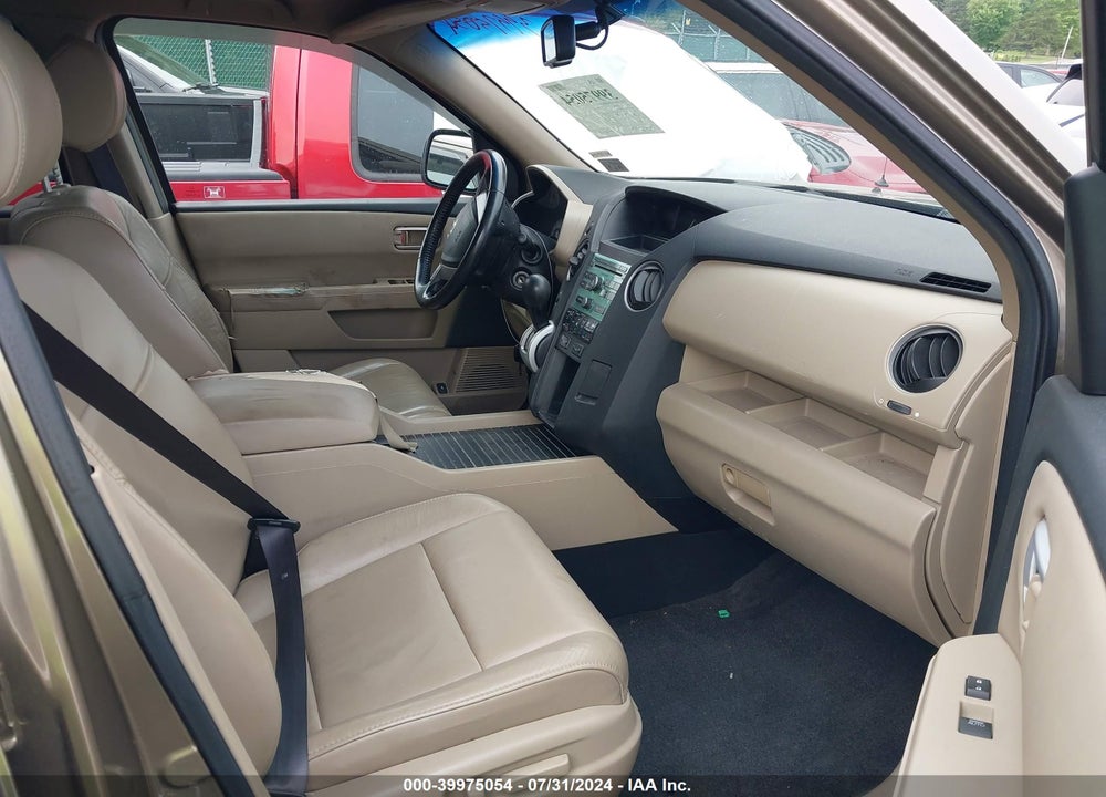 2011 HONDA PILOT VIN: 5FNYF4H52BB072802
