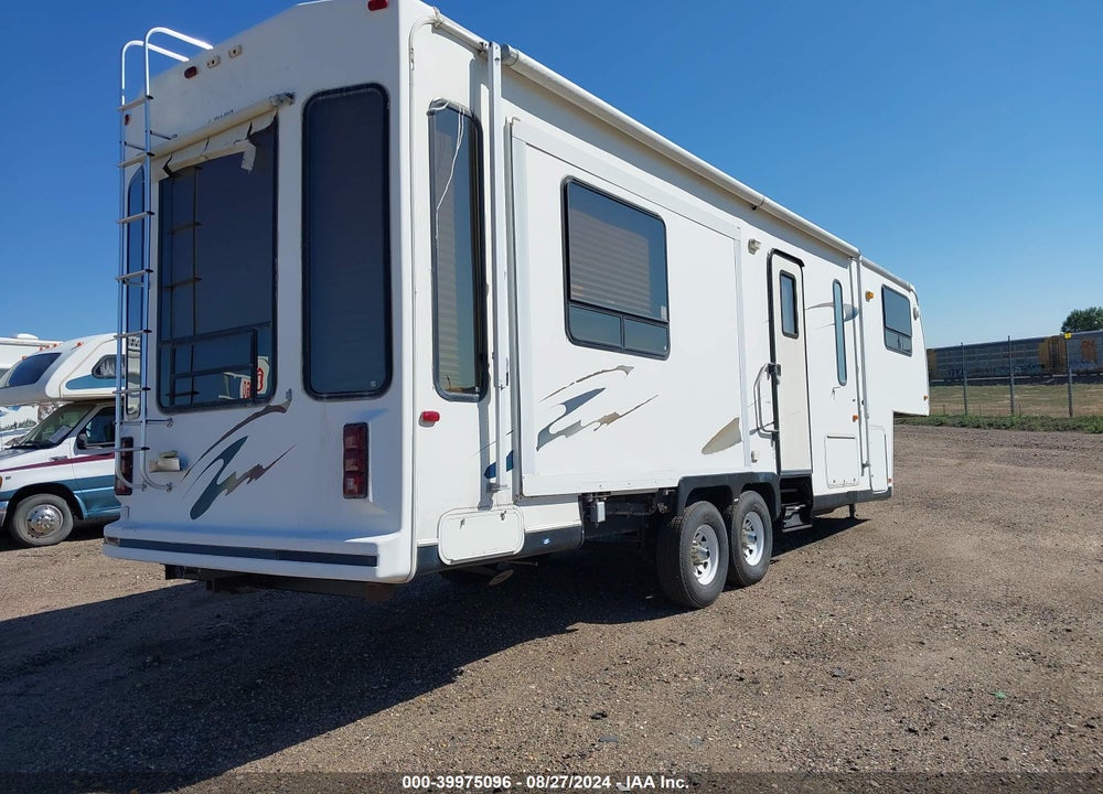 2000 HITCHHIKER 5TH WHEEL VIN: 1C932JP07YA009118