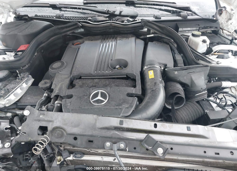 2014 MERCEDES-BENZ C 250 LUXURY/SPORT VIN: WDDGF4HB8EA964315