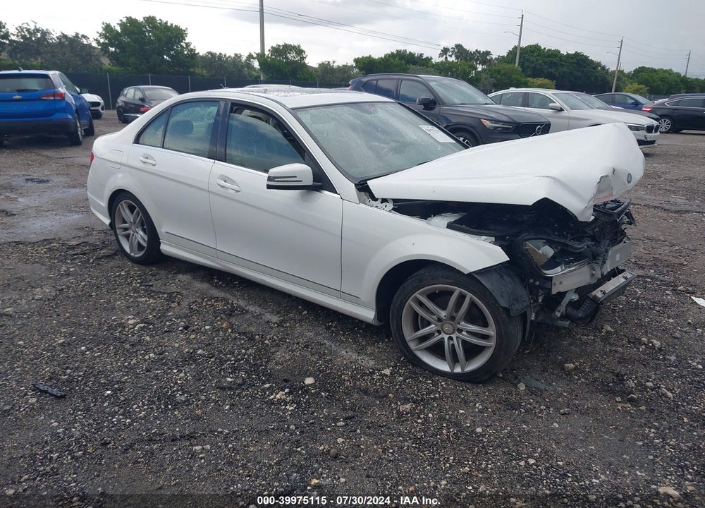 2014 MERCEDES-BENZ C 250 LUXURY/SPORT VIN: WDDGF4HB8EA964315