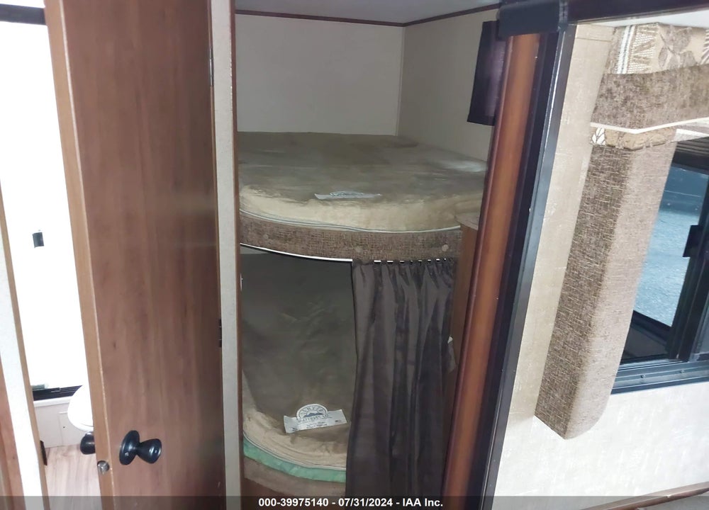 2016 JAYCO INC JFL28BHBE VIN: 1UJBJ0BR5G1TC0481