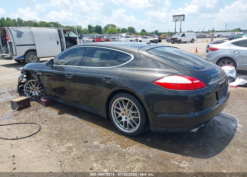 2013 PORSCHE PANAMERA S VIN: WP0AB2A70DL060807