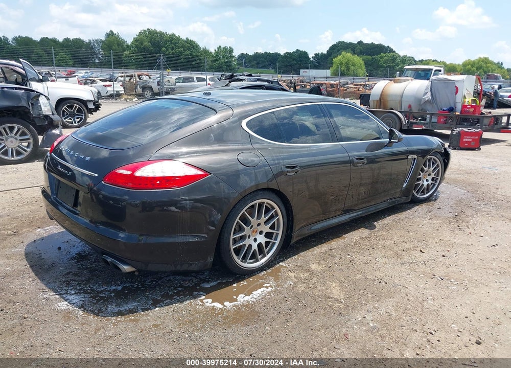 2013 PORSCHE PANAMERA S VIN: WP0AB2A70DL060807