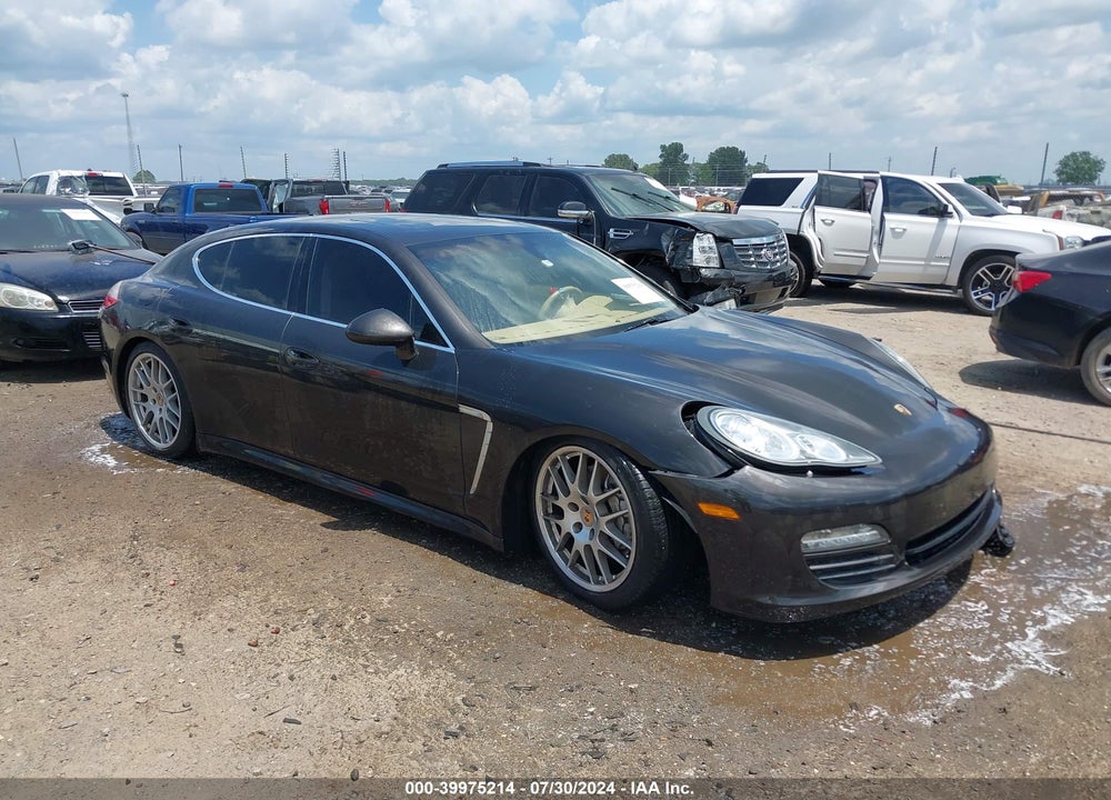 2013 PORSCHE PANAMERA S VIN: WP0AB2A70DL060807