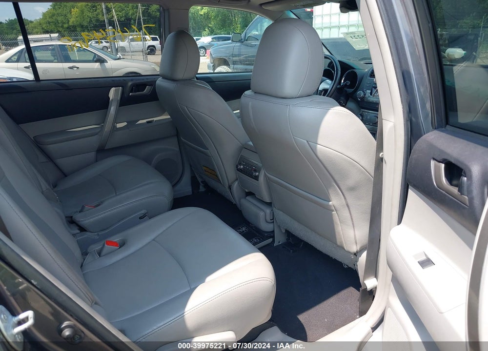 2012 TOYOTA HIGHLANDER SE V6 VIN: 5TDBK3EH2CS150860