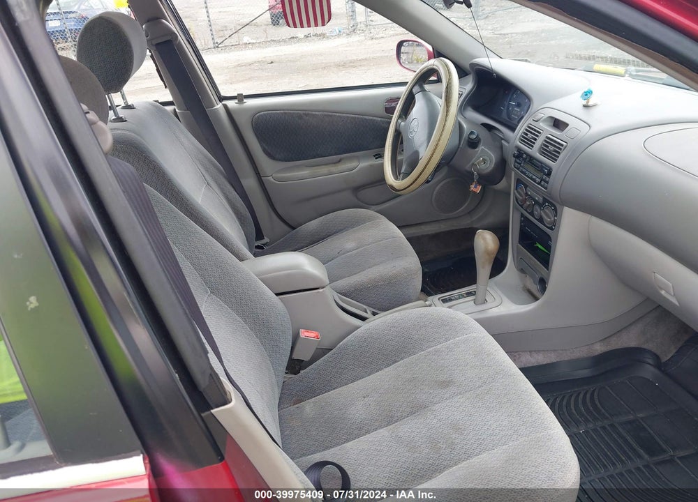 2002 TOYOTA COROLLA LE VIN: 2T1BR12E12C585077