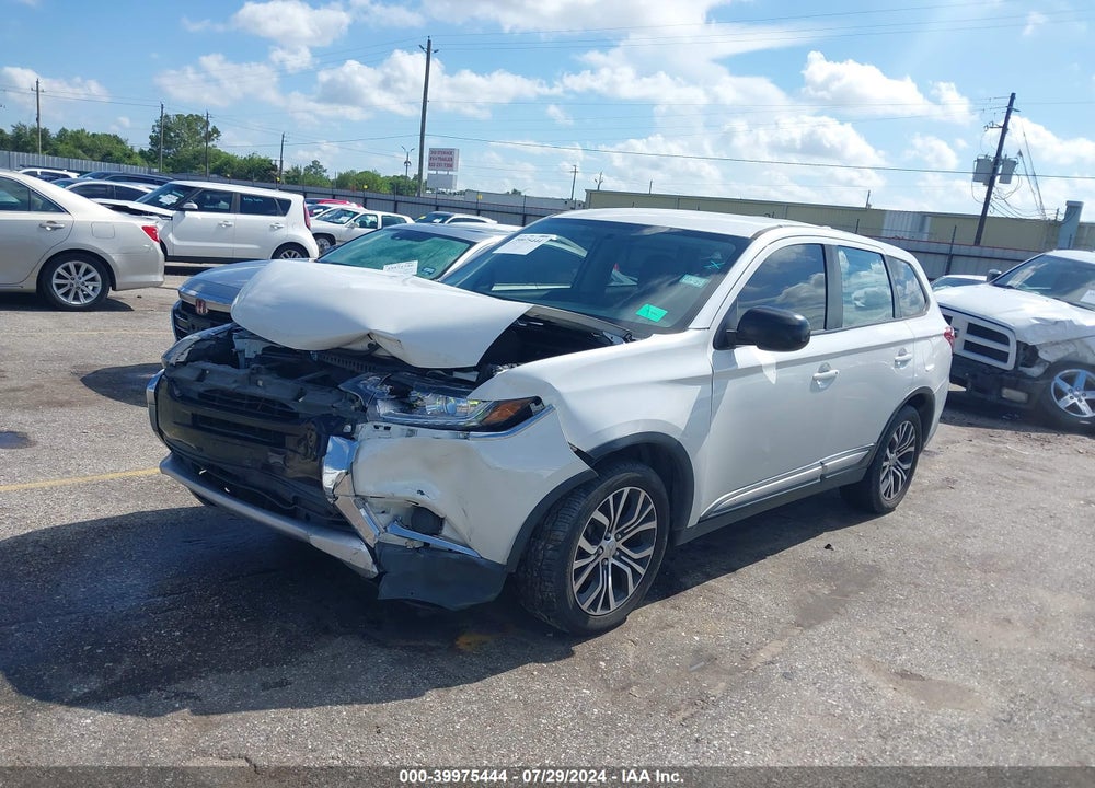 2018 MITSUBISHI OUTLANDER ES VIN: JA4AD2A31JZ027115