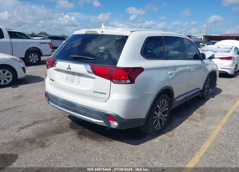 2018 MITSUBISHI OUTLANDER ES VIN: JA4AD2A31JZ027115