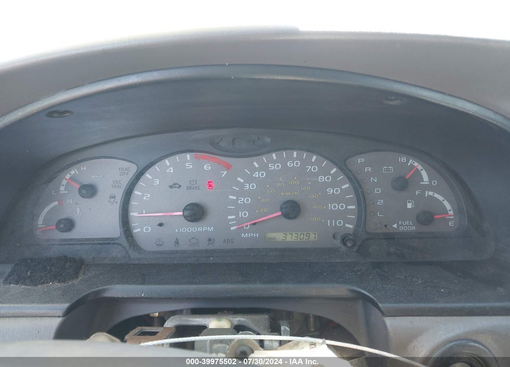 2002 TOYOTA SEQUOIA LIMITED V8 VIN: 5TDZT38A32S097143