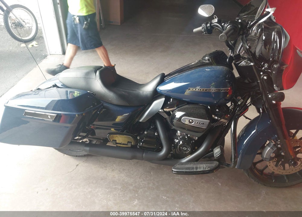 2019 HARLEY-DAVIDSON FLHXS VIN: 1HD1KRP19KB669827