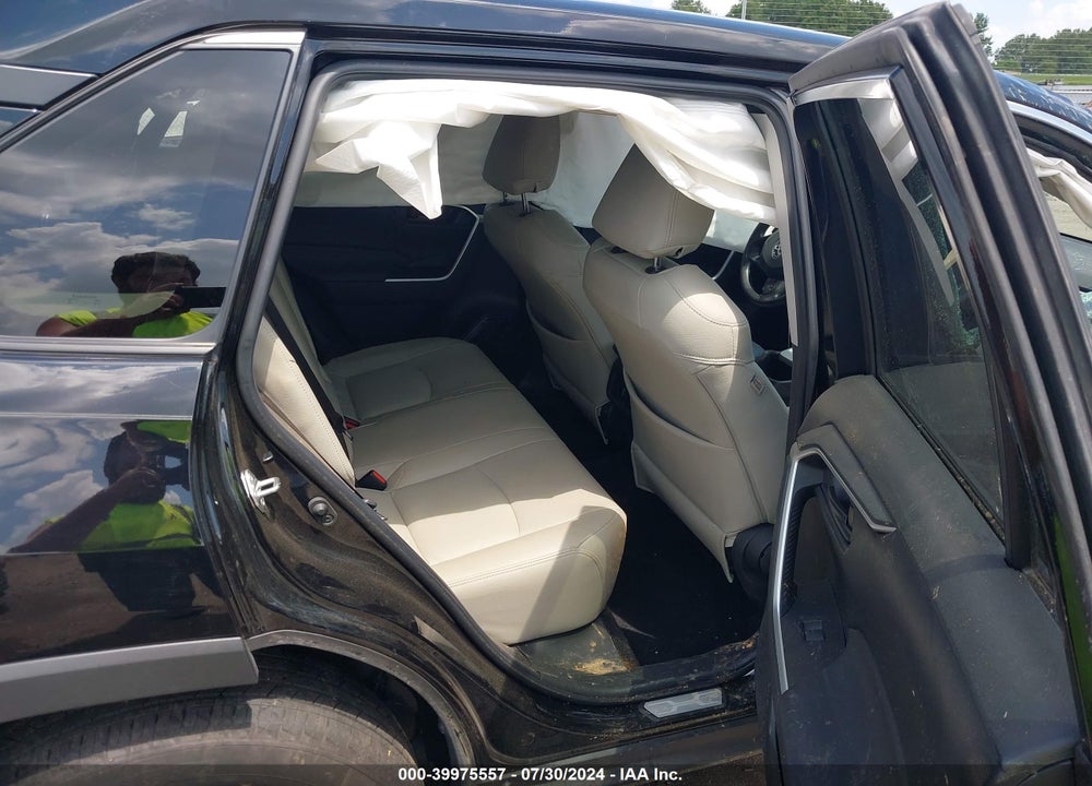 2022 TOYOTA RAV4 LE VIN: 2T3H1RFV1NW205627