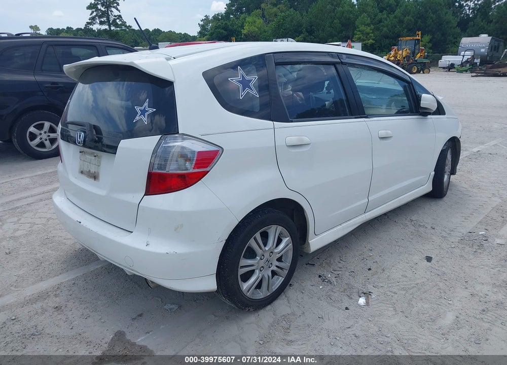 2011 HONDA FIT SPORT VIN: JHMGE8H55BS009278