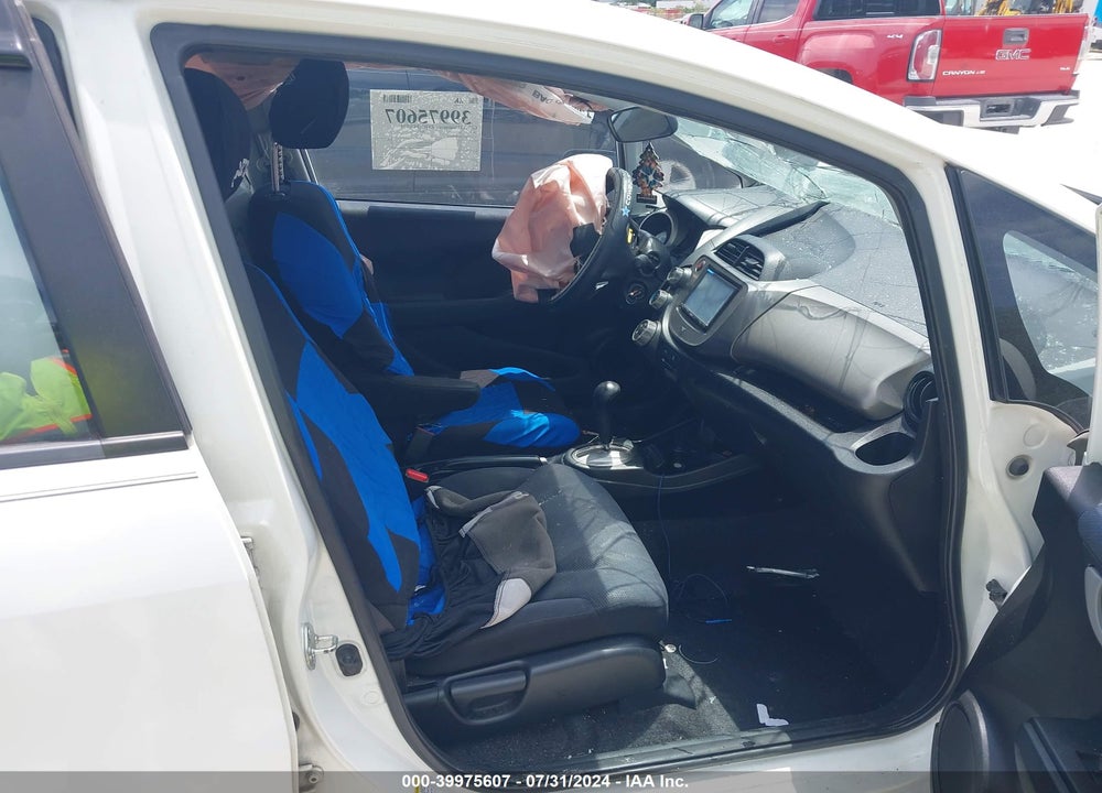 2011 HONDA FIT SPORT VIN: JHMGE8H55BS009278