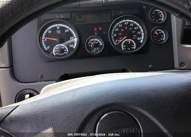 2017 FREIGHTLINER CASCADIA 125 VIN: 3AKJGLDR0HSGV8180