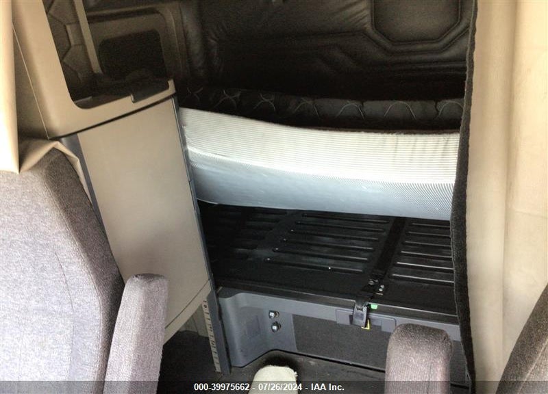2017 FREIGHTLINER CASCADIA 125 VIN: 3AKJGLDR0HSGV8180