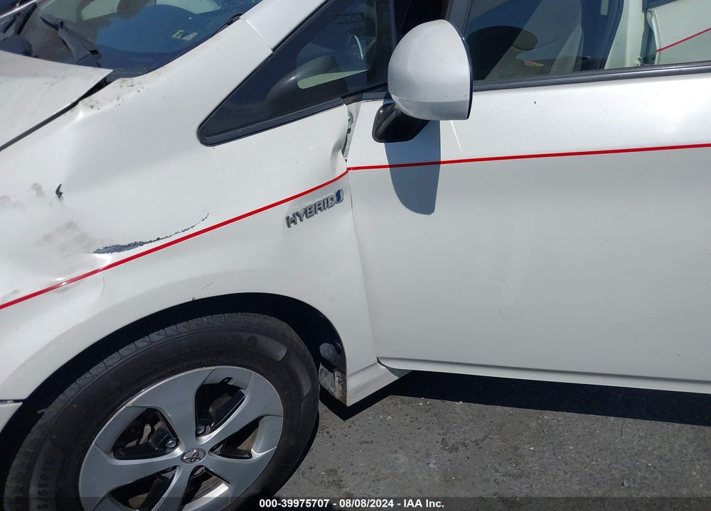 2015 TOYOTA PRIUS VIN: JTDKN3DU2F1975370