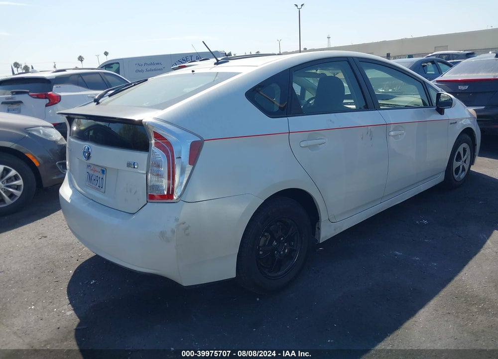 2015 TOYOTA PRIUS VIN: JTDKN3DU2F1975370
