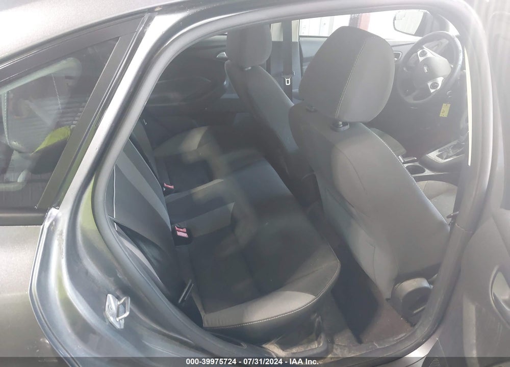 2014 FORD FOCUS SE VIN: 1FADP3F24EL248948