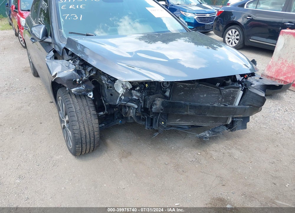2018 HYUNDAI ELANTRA GT VIN: KMHH35LE7JU067019