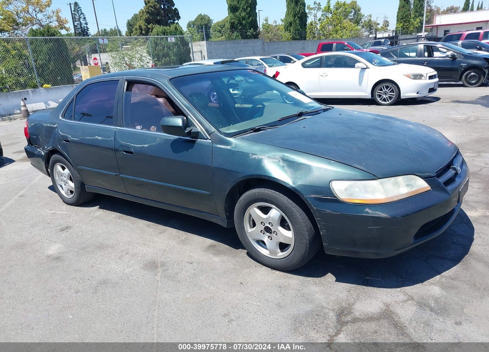 2000 HONDA ACCORD 3.0 EX VIN: 1HGCG1656YA034694