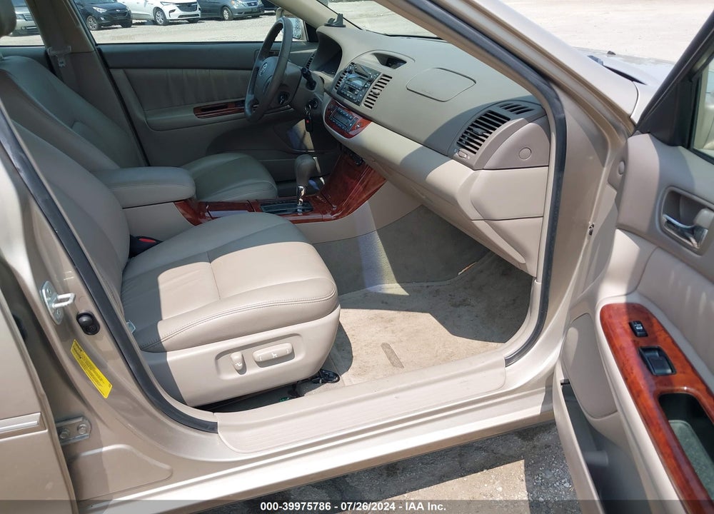 2005 TOYOTA CAMRY XLE V6 VIN: 4T1BF30KX5U620490