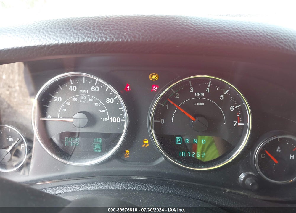 2014 JEEP WRANGLER UNLIMITED SPORT VIN: 1C4BJWDG7EL264046