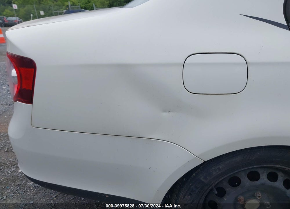2010 VOLKSWAGEN JETTA S VIN: 3VWJZ7AJ2AM014858