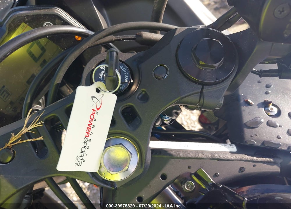 2024 YAMAHA YZFR3 A VIN: MH3RH18Y1RK015612
