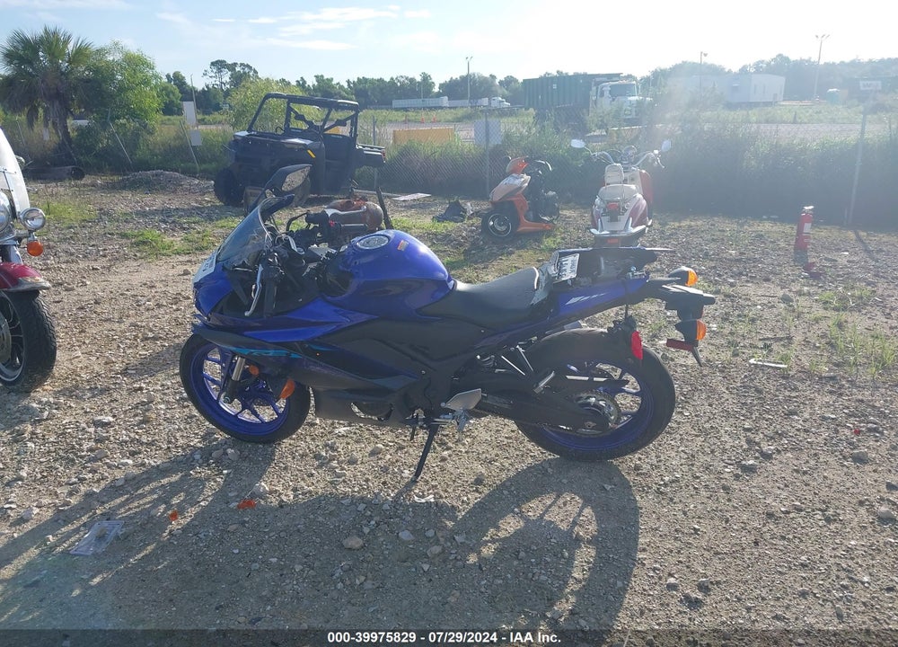 2024 YAMAHA YZFR3 A VIN: MH3RH18Y1RK015612