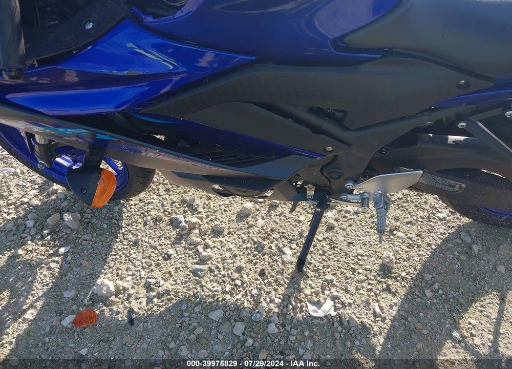 2024 YAMAHA YZFR3 A VIN: MH3RH18Y1RK015612
