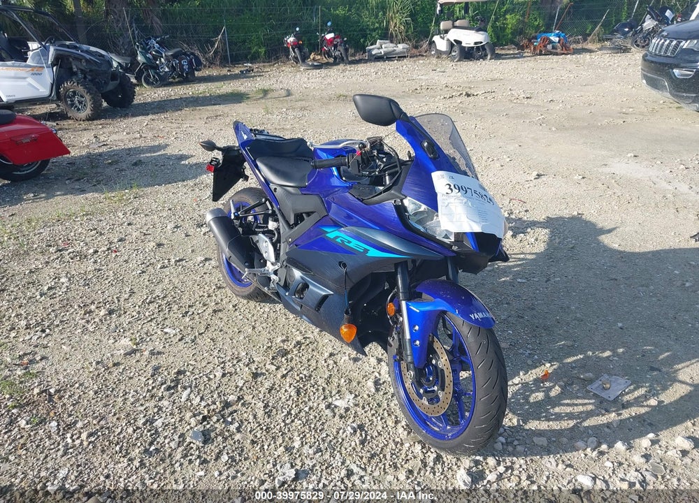 2024 YAMAHA YZFR3 A VIN: MH3RH18Y1RK015612