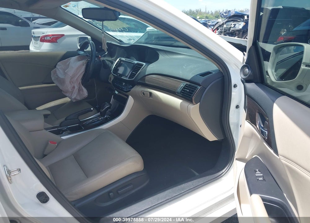 2017 HONDA ACCORD TOURING V6 VIN: 1HGCR3F9XHA016157