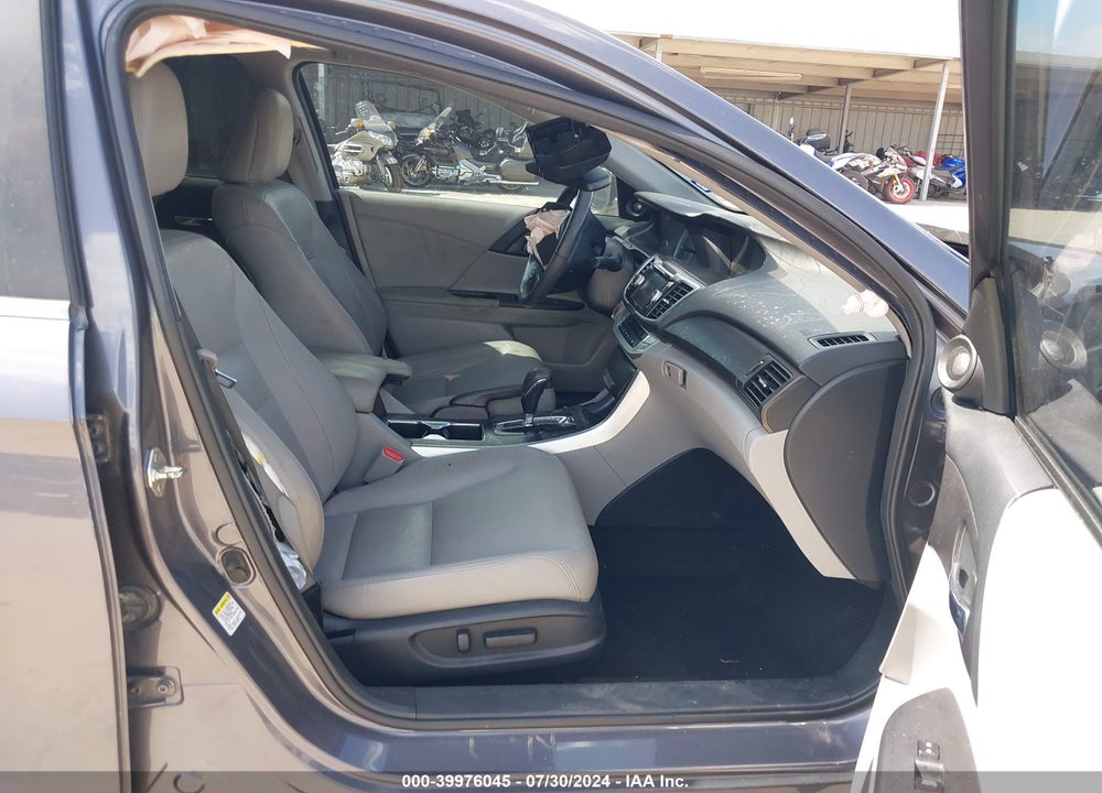 2013 HONDA ACCORD EX-L VIN: 1HGCR2F81DA270982