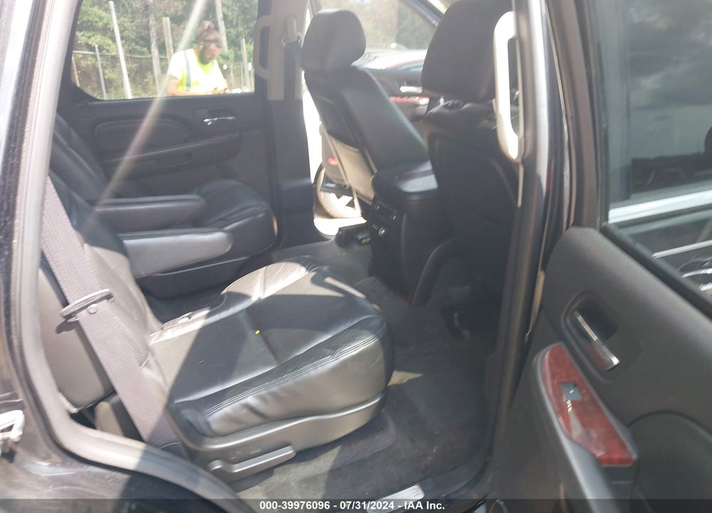 2010 CADILLAC ESCALADE LUXURY VIN: 1GYUKBEF2AR154723