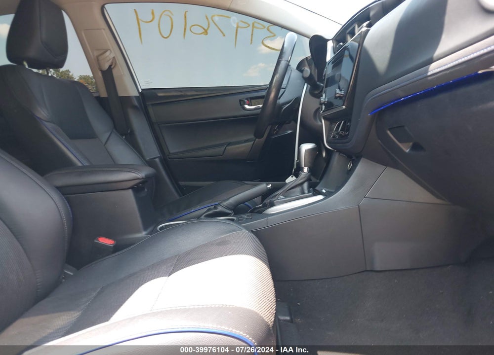2018 TOYOTA COROLLA SE VIN: 2T1BURHE7JC029486