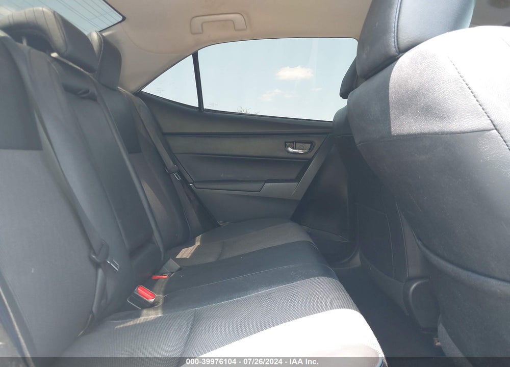 2018 TOYOTA COROLLA SE VIN: 2T1BURHE7JC029486
