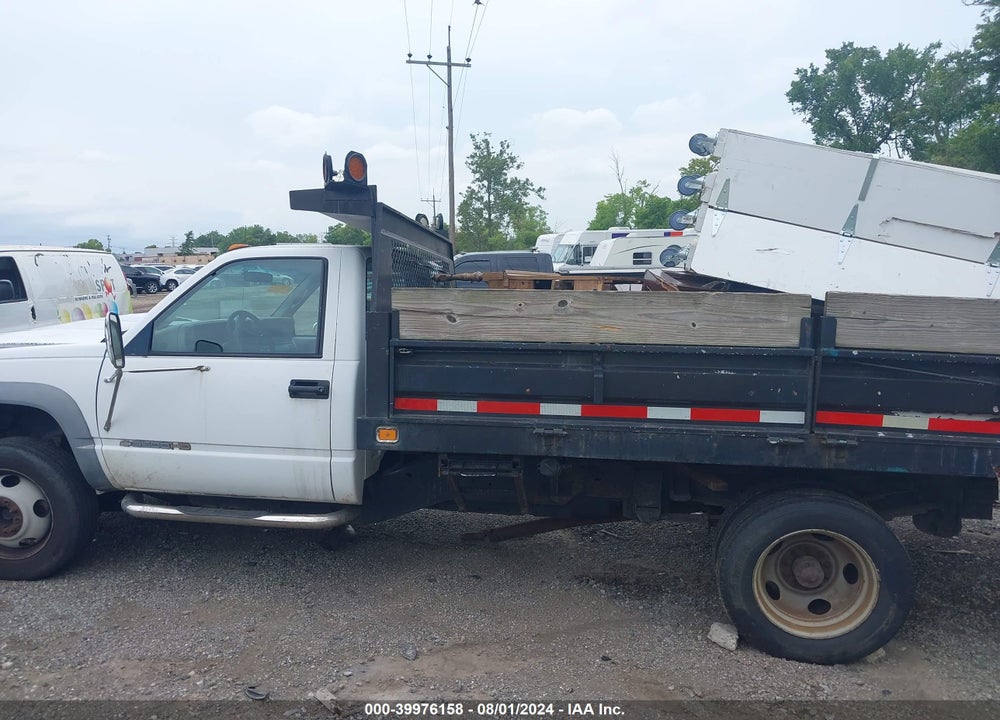 2002 CHEVROLET C3500 HD CHASSIS VIN: 3GBKC34G32M104253