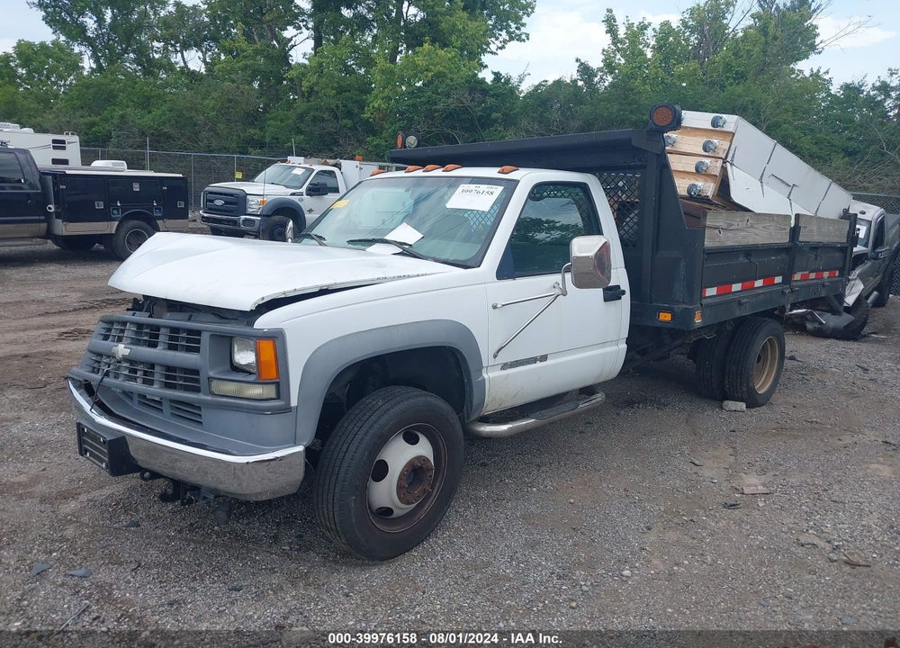 2002 CHEVROLET C3500 HD CHASSIS VIN: 3GBKC34G32M104253