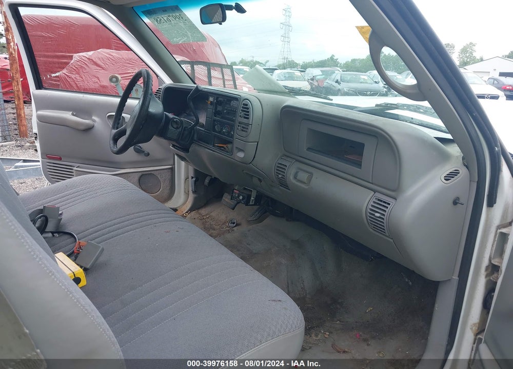2002 CHEVROLET C3500 HD CHASSIS VIN: 3GBKC34G32M104253