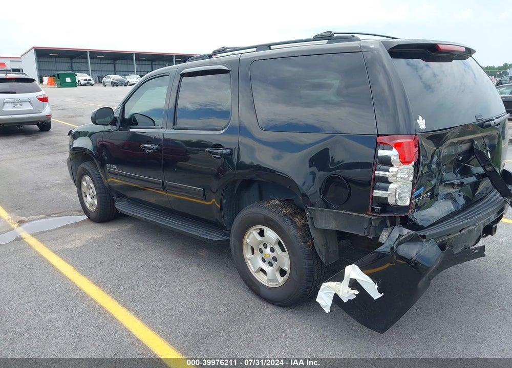 2011 CHEVROLET TAHOE LS VIN: 1GNSKAE0XBR333345