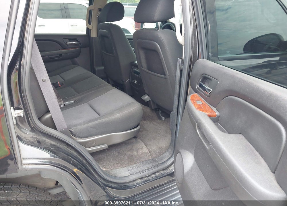 2011 CHEVROLET TAHOE LS VIN: 1GNSKAE0XBR333345