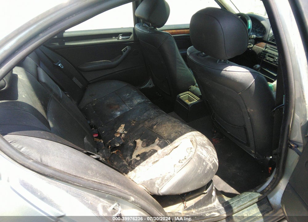 2005 BMW 325I VIN: WBAET37445NJ84874