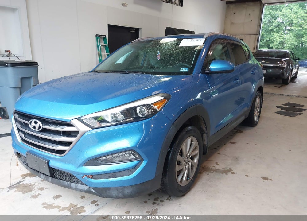 2016 HYUNDAI TUCSON SE VIN: KM8J33A42GU205817