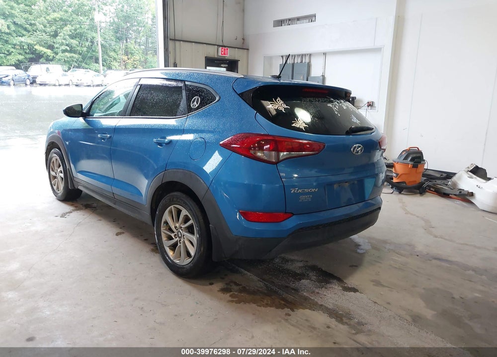 2016 HYUNDAI TUCSON SE VIN: KM8J33A42GU205817