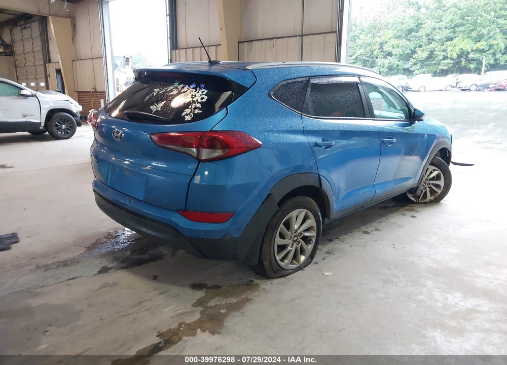 2016 HYUNDAI TUCSON SE VIN: KM8J33A42GU205817
